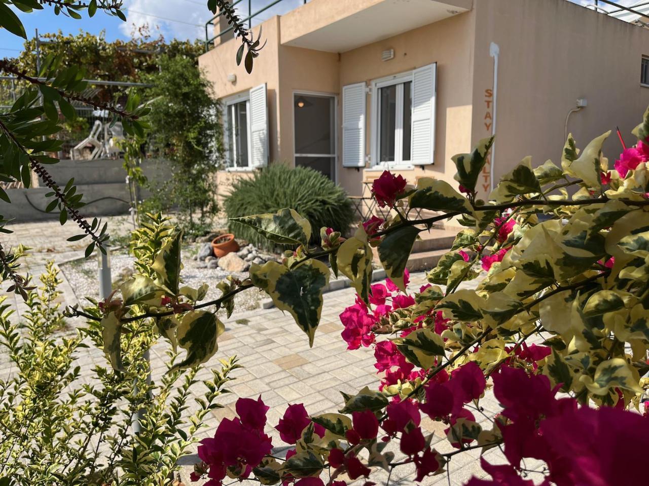 Stay Salty - Two Different Houses Marathi  Exterior photo